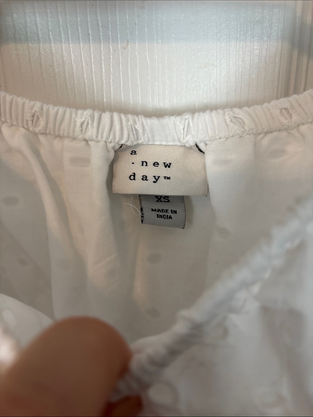 Beautiful and Feminine White Eyelet Peplum Puff Sleeve Top. Size XS- A New Day - Picture 4 of 6